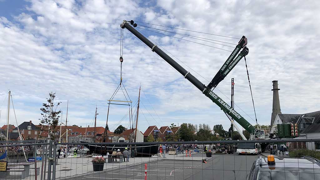 Castor is lifted out of the water in the old harbour and onto land.