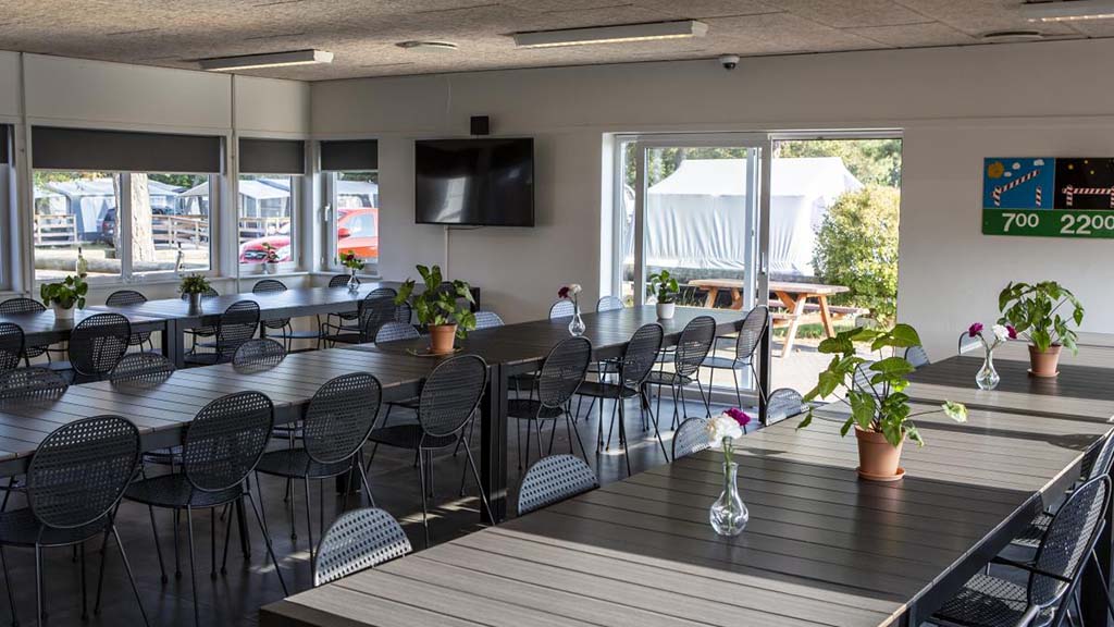 Kitchen facilities at DCU Camping Flyvesandet