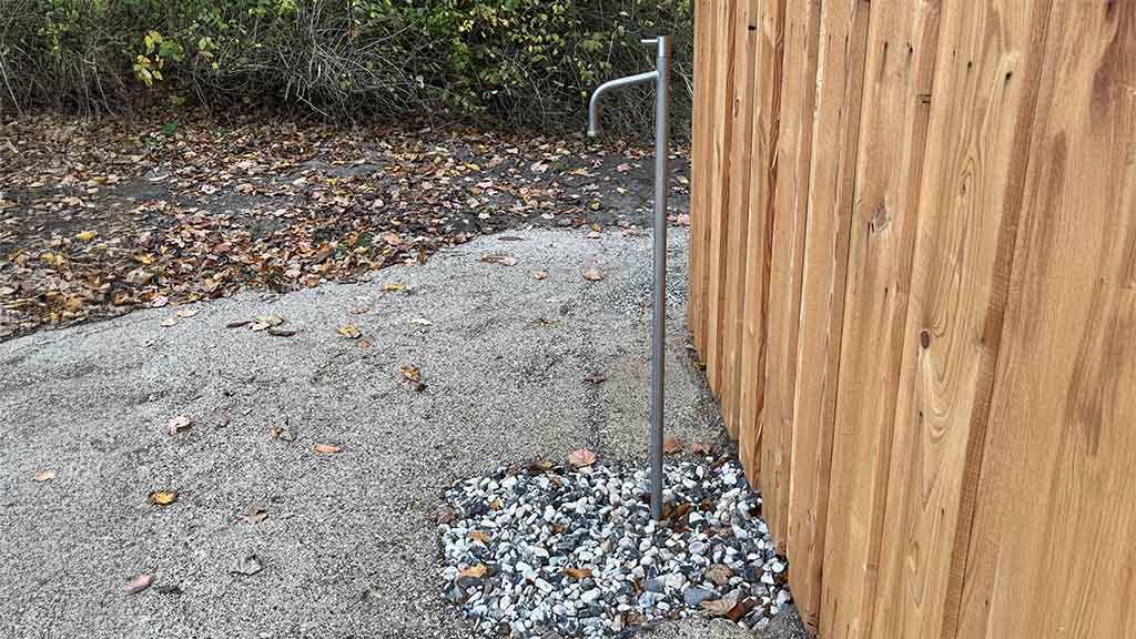 Wasserstelle am Naturplatz Fjordmarken zwischen Hasmark Strand und Otterup am Radweg