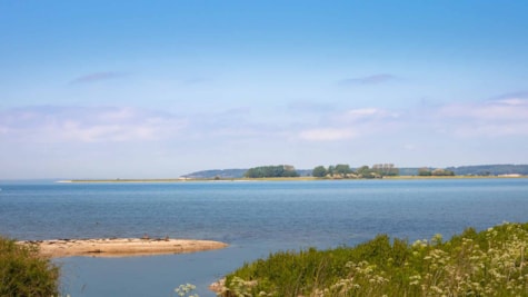 Gyldensteen Strand med udsigt