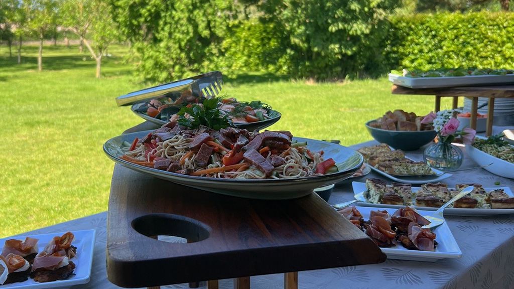 Outdoor serving at Mad med Sjæl