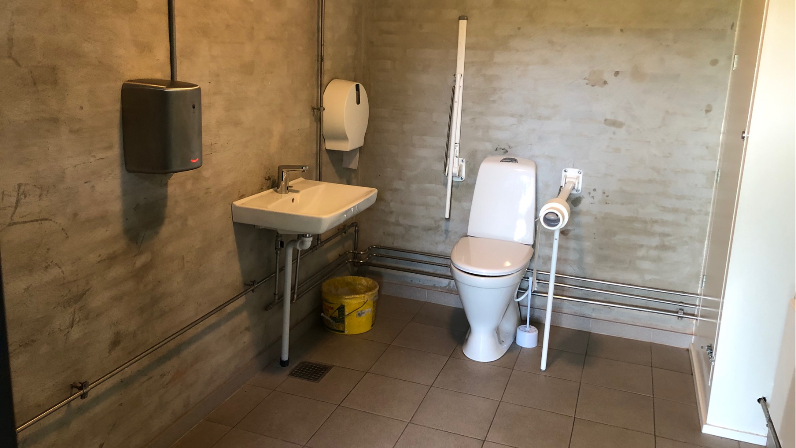 Public toilet by Fuglsang Beach