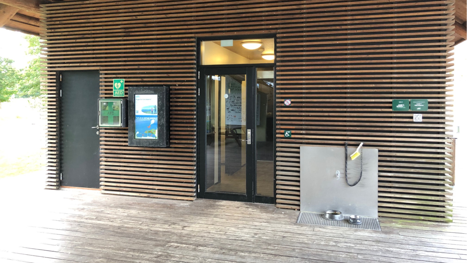 Public toilet by Gyldensteen Beach