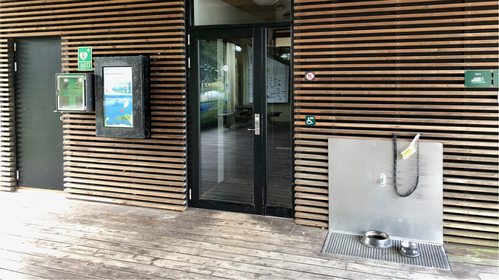 Public toilet by Gyldensteen Beach