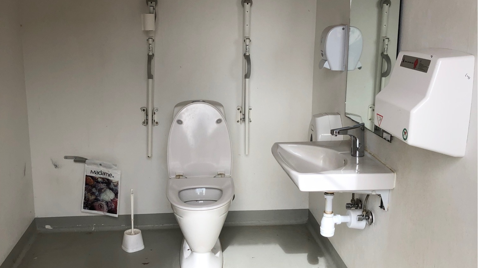 Public toilet by the Sea Bath in Bogense