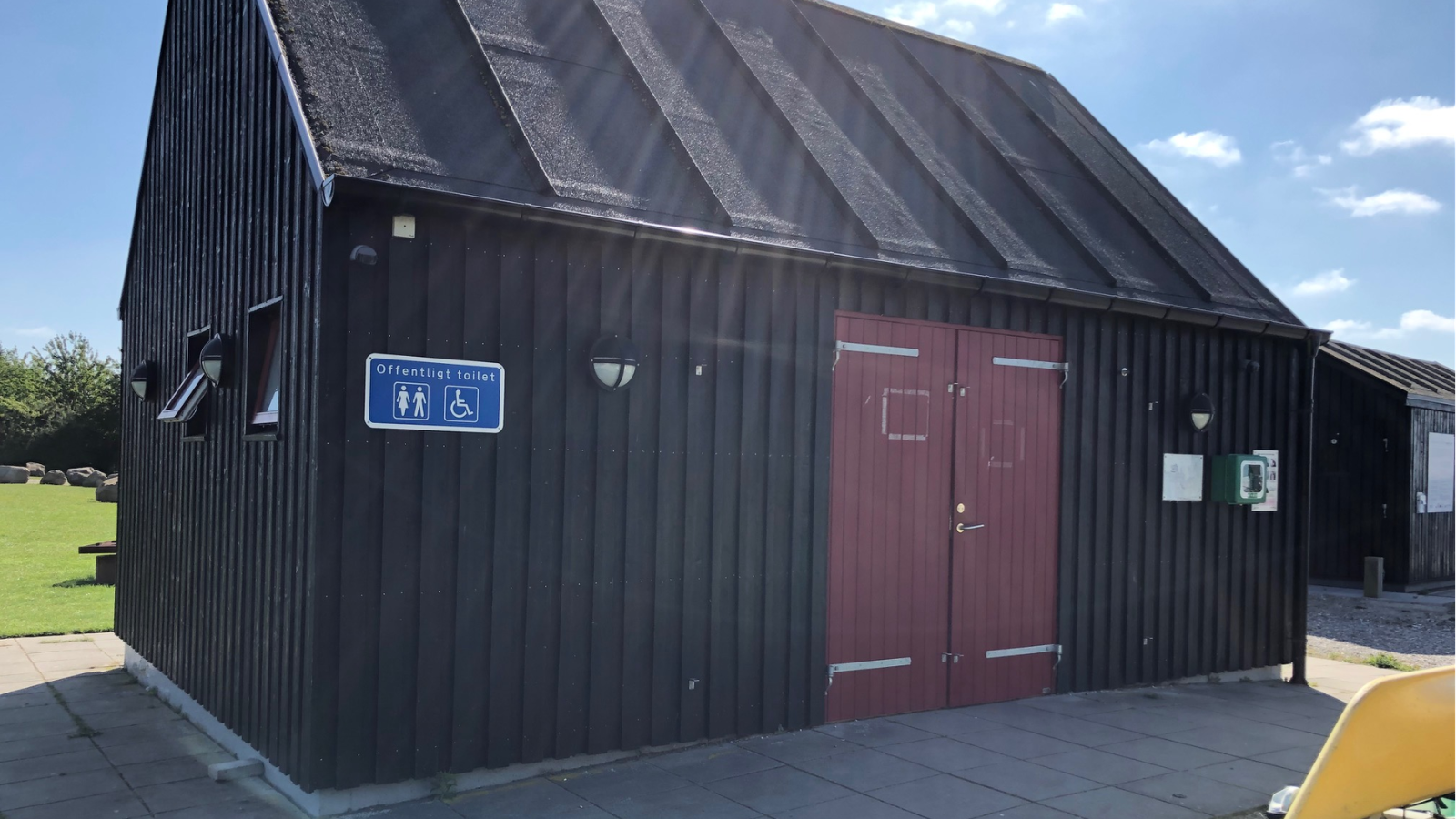 Öffentliche Toilette bei Klintebjerg Hafen