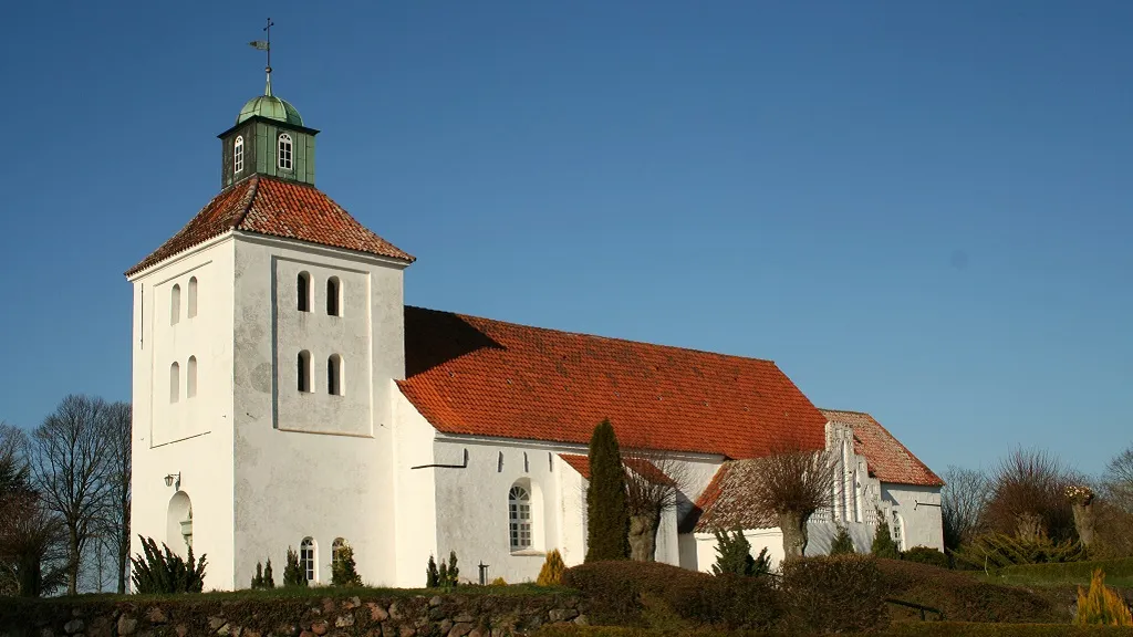 Krogsbølle Church and the cemetery