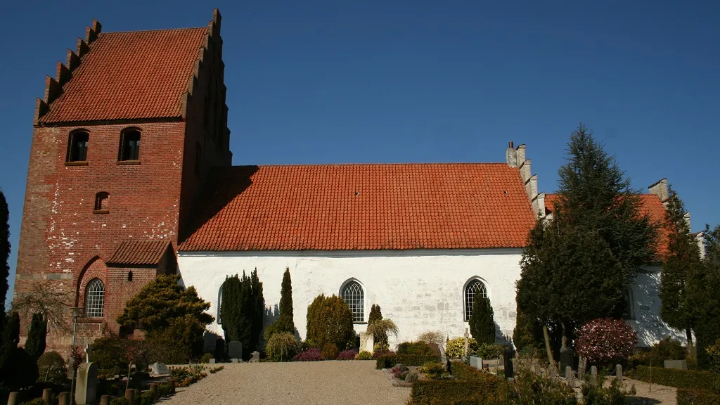 Lunde Church and the cemetery