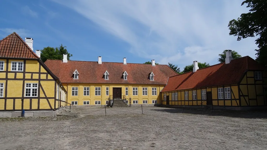 Hofmansgave's main building and two half-timbered side buildings