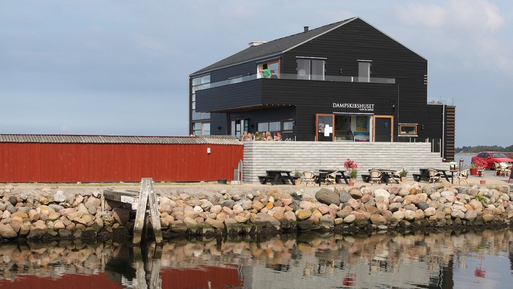Dampskibshuset Cafe & Ishus on Bogense Harbour