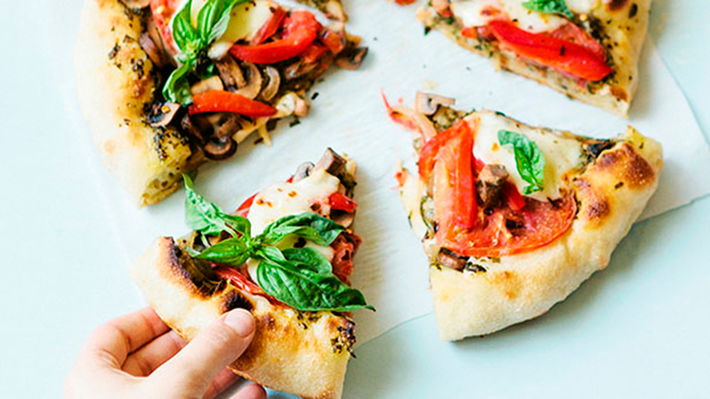 Pizza Al Capone and Curry 