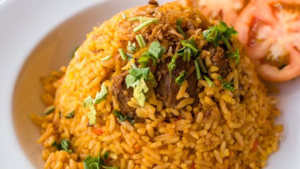 Pizza Al Capone and Curry 