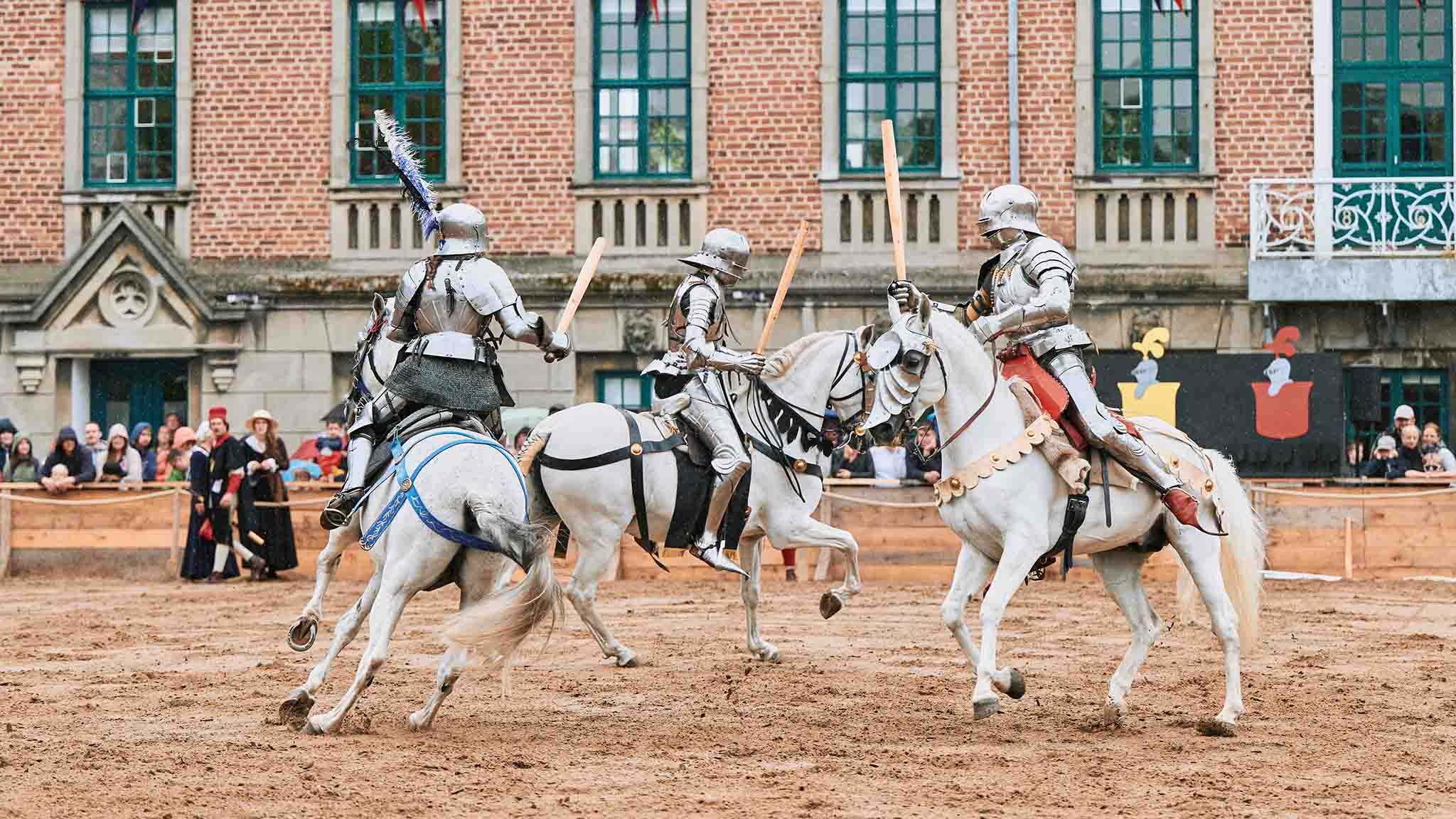 Danehof: Erleben Sie das beeindruckende Ritterturnier mit Keulen im Danehof in Nyborg
