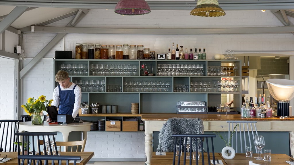 Pomle Nakke Restaurant