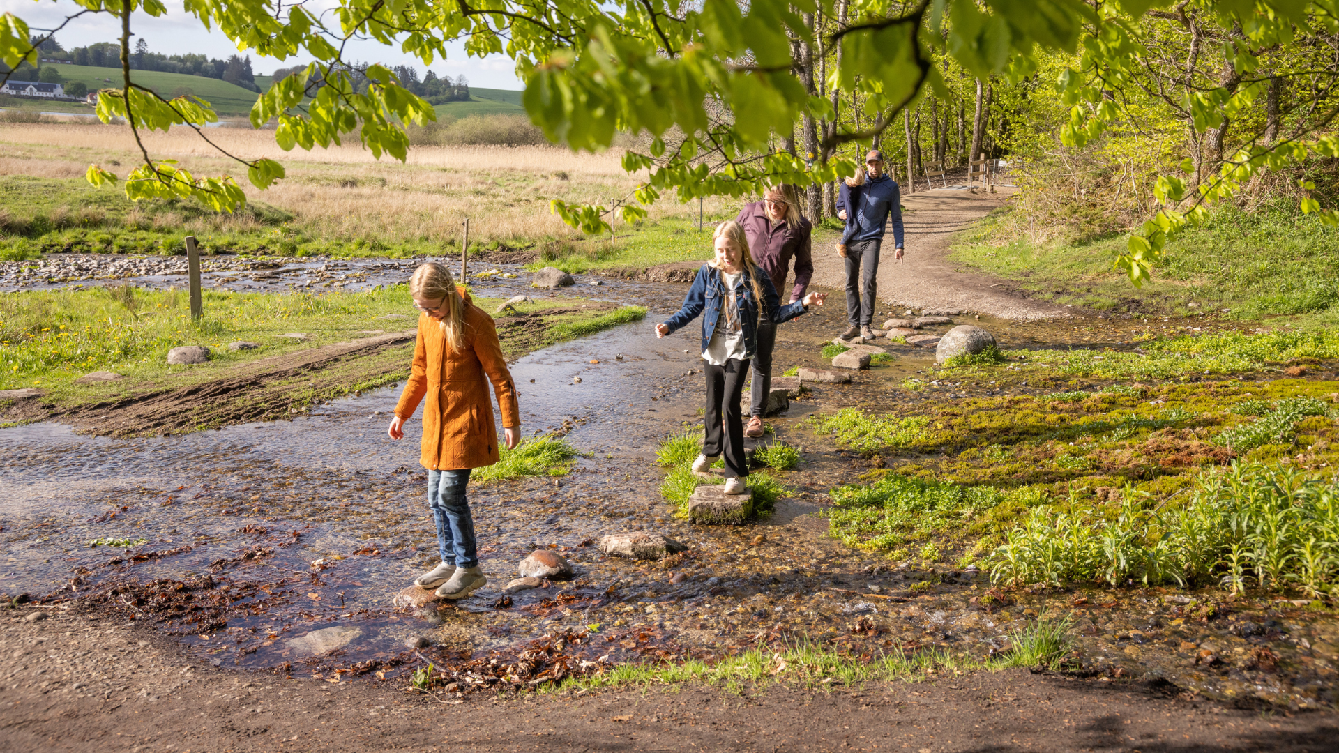 Familie ved Ravnkilde