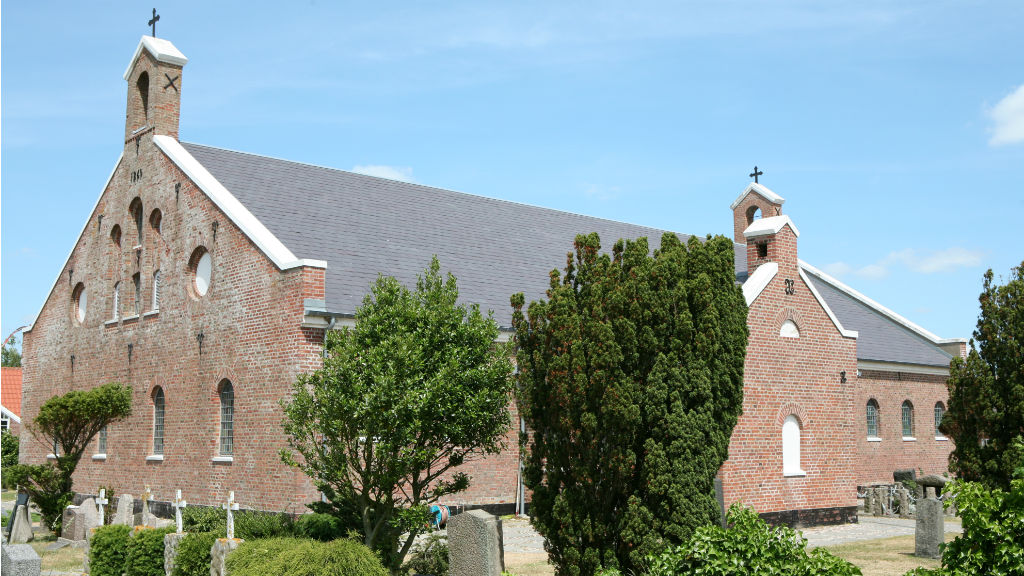 Sønderho church and the cemetery on Fanø