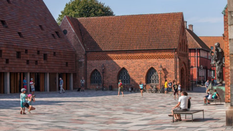 Kannikegården an einem Sommertag