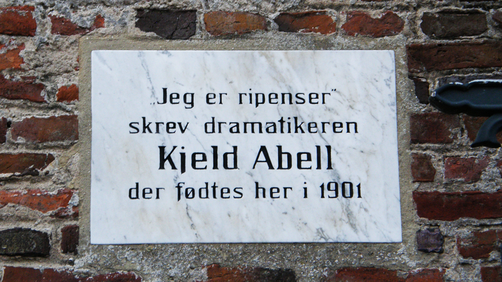 Gedenktafel für den Autor Kjeld Abell