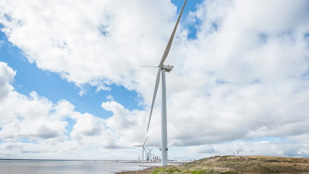Huge wind turbines at Måde
