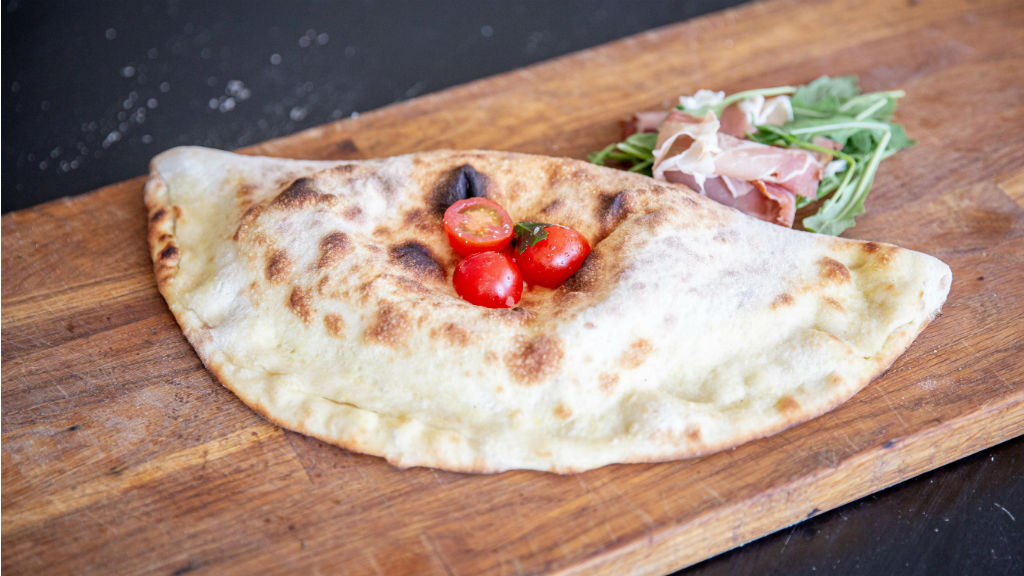 Axel's Kitchen - Baked pizza
