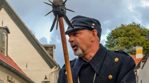 Guards in Ribe with morning star