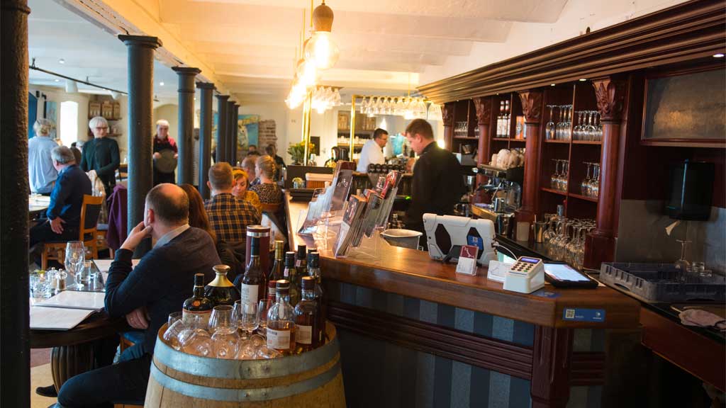 The bar at Kolvig - by Brorsonsminde