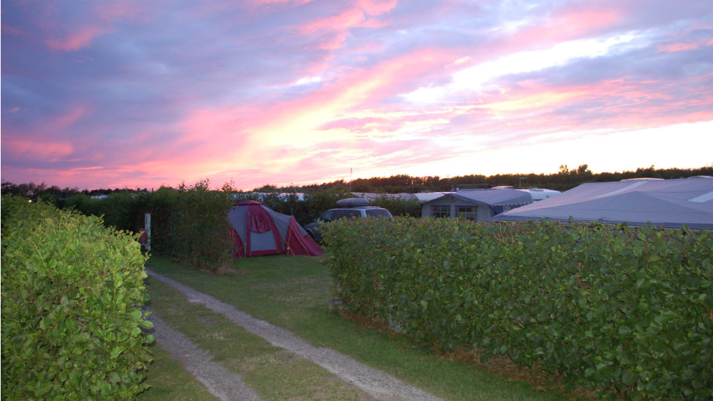 Sonnenuntergang auf dem Campingplatz