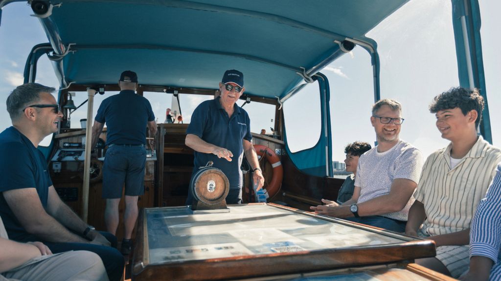 Seal Safari with the tour boat Martha