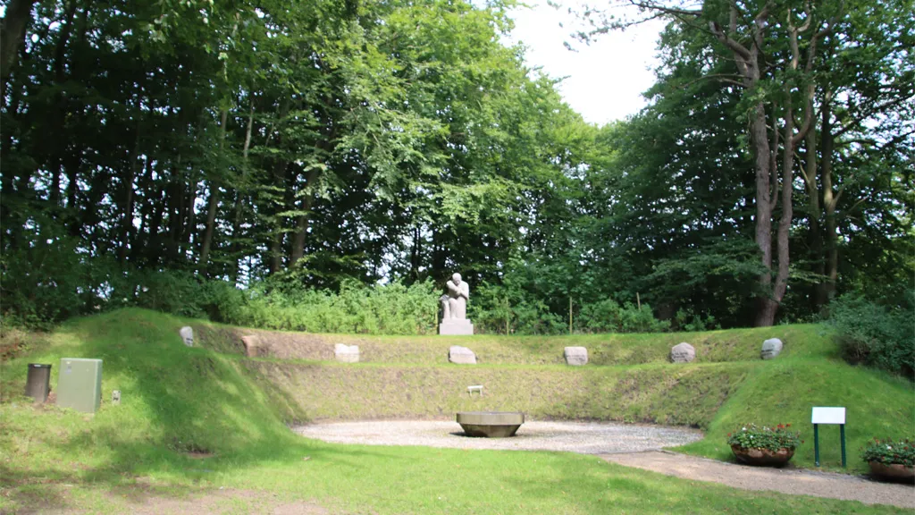 View of the memorial grove in Arnbjergparken