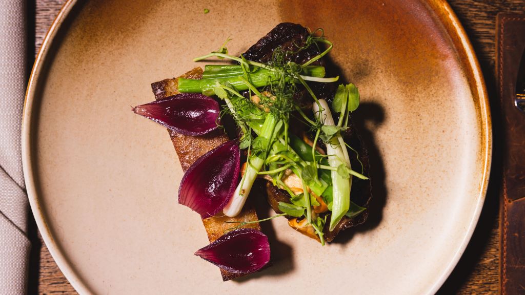 Kejserlig lørdagshygge og LIVE MUSIK med Dennis Iversen - kopi