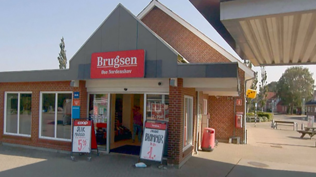 Et billede der viser facaden af Brugsen i Nordenskov.