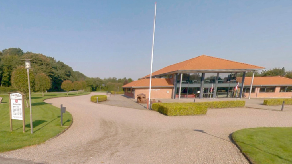 Et billede der viser facaden af Næsbjerghus.