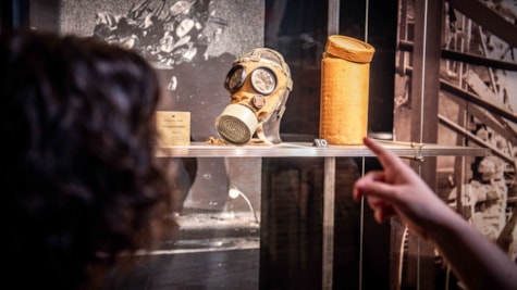 Gasmaske i udstilling på Ringkøbing Museum