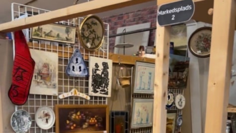 Genbrugskunst og boligting på markedsplads