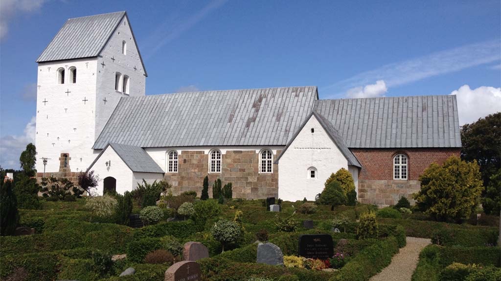 Stauning Church - Sol og Strand