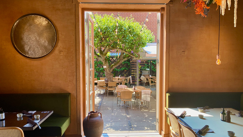 Solen skinner på BABBA i Silkeborg