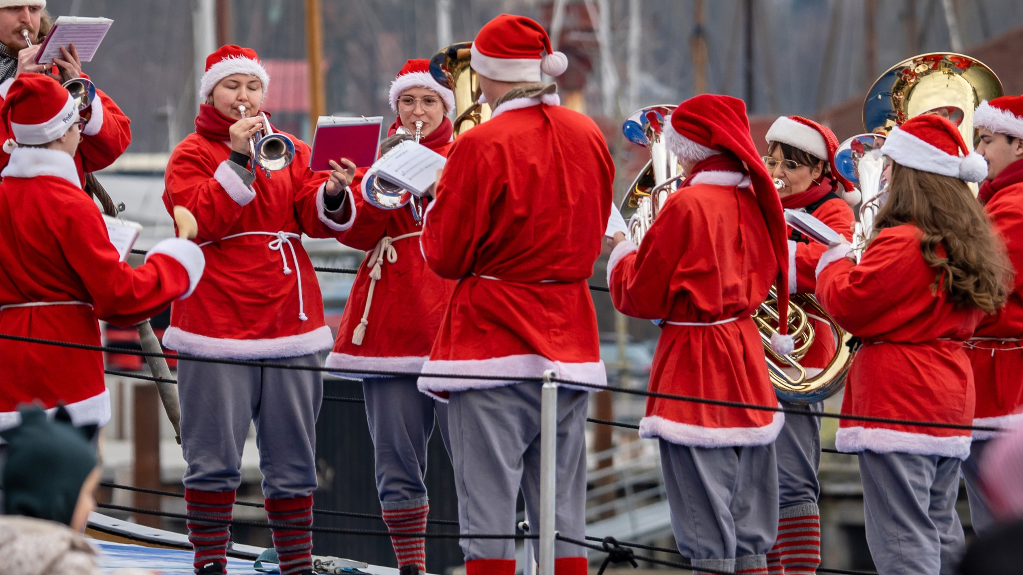 Julemanden kommer sejlende