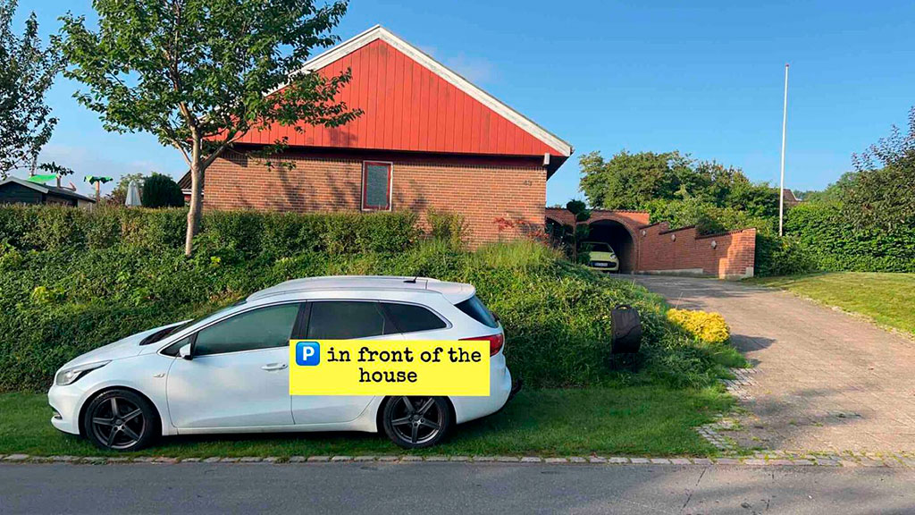 Dyrkobbel Bed & Bath - roadside parking