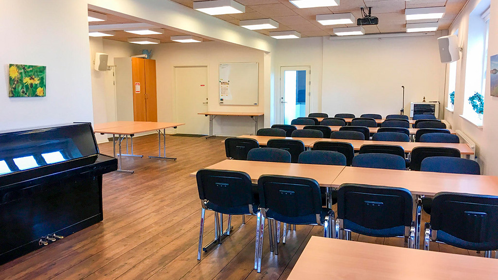 Sundeved Centret hall with piano