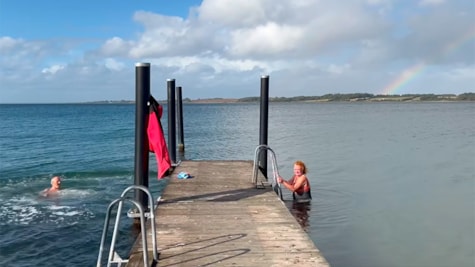 Vinterbadning ved Ballebro Strand i Sønderborg Kommune