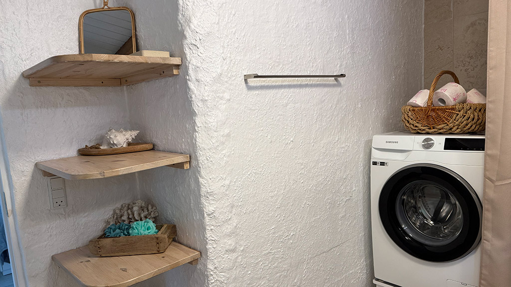 Holiday apartment Kragesand at Gendarmstien - bathroom