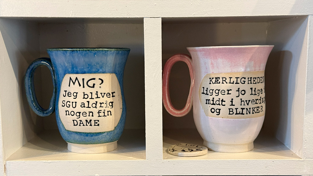 Zitat-Becher in der Galleri Skovby Mølle auf der Insel Als