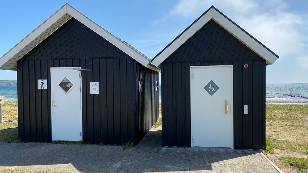 Toiletbygninger ved Vemmingbund Strand