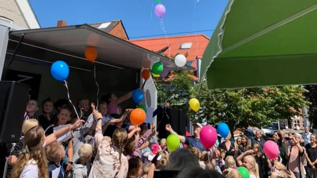 Hurup - Børn og balloner - Thisted Handels- og Industriforening GD