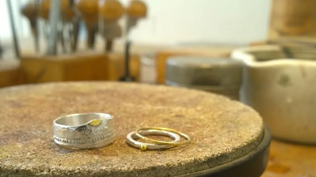 Sommerfuglen - Unika smykker af Sabine Majus