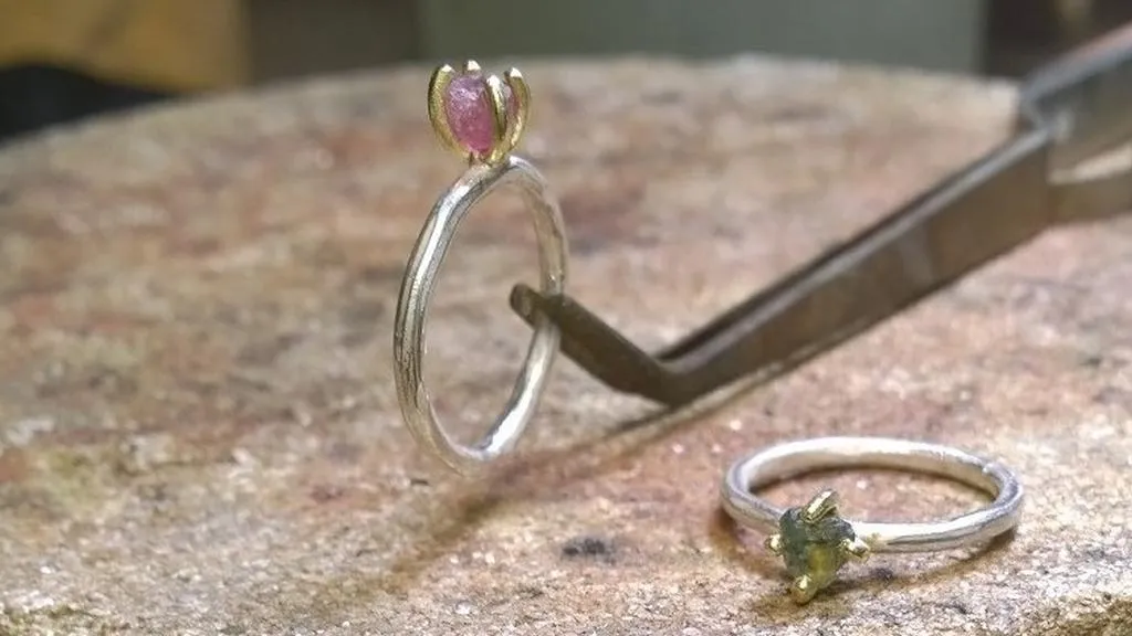 Sommerfuglen - Unika smykker af Sabine Majus