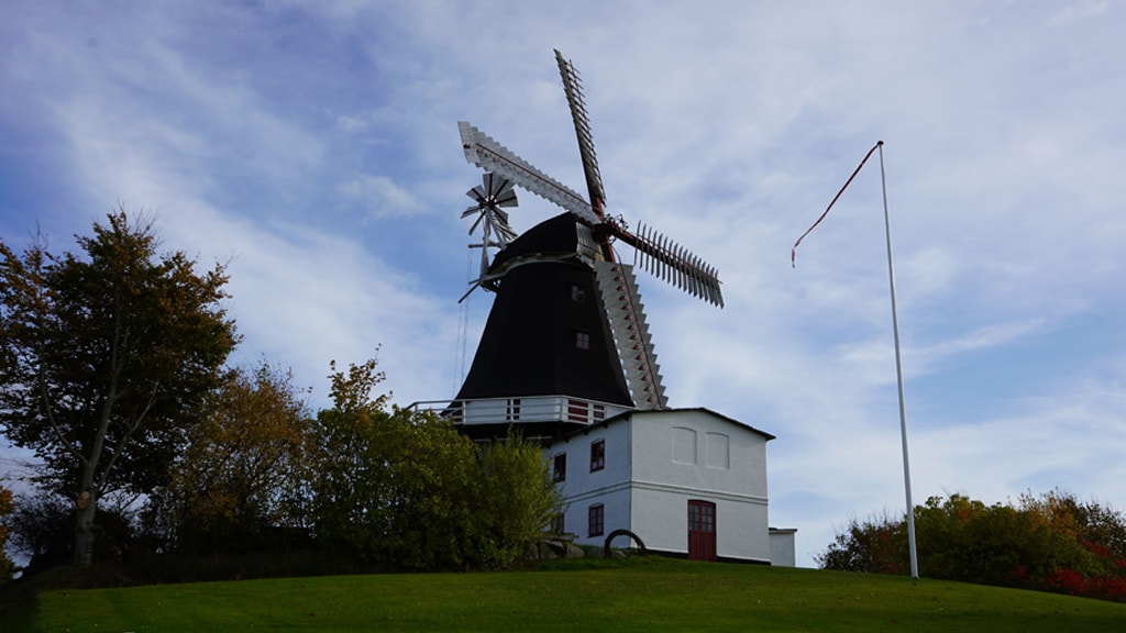 Bagenbjerg Mølle fotograferet i oktober 2020