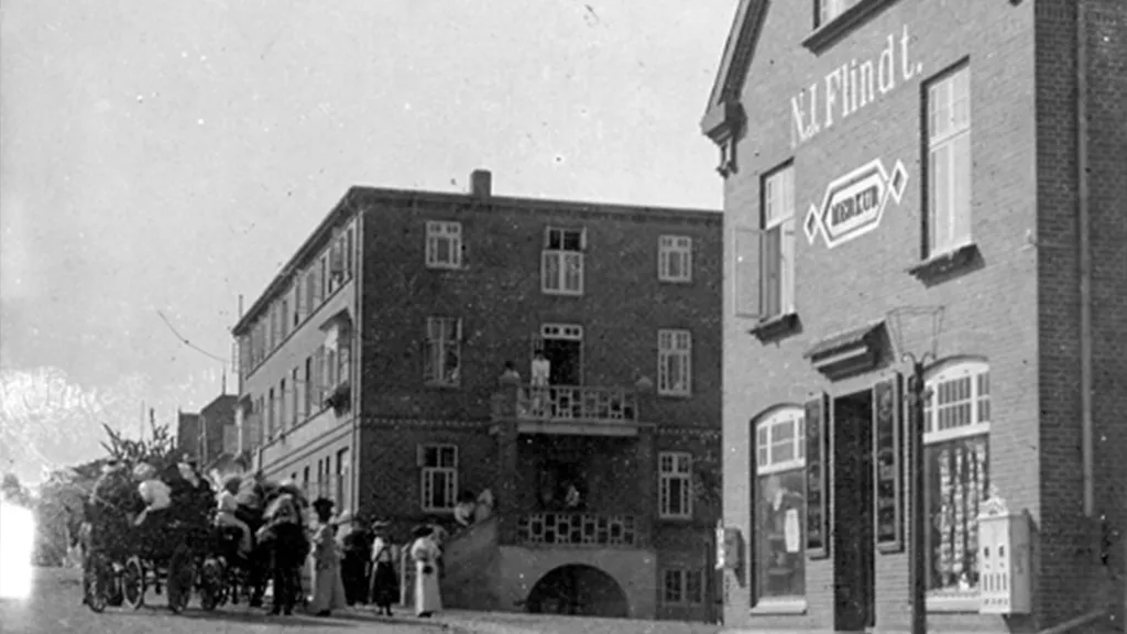 N.J.Flindts badepensionat og købmandsforretning, Søndergade 2-4, 1912