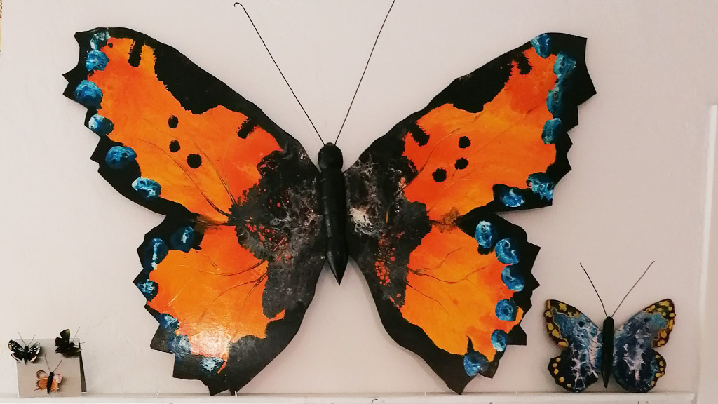  Galleriet laver sommerfugle til husgavlen 