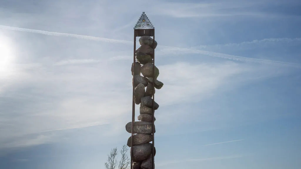 2022-kunstruten-tårnskulptur-sabine-majus-visitlangeland